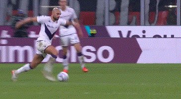 1668381596086072378.gif ac米兰.gif