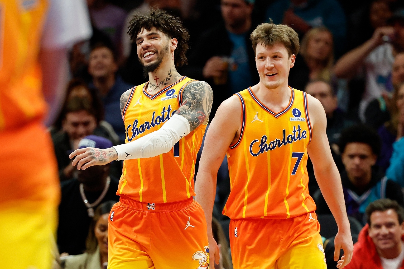 足球直播网-NBA彩经：湖人浇灭热火 骑士轻取公牛 快船再输鹈鹕 马刺大胜太阳